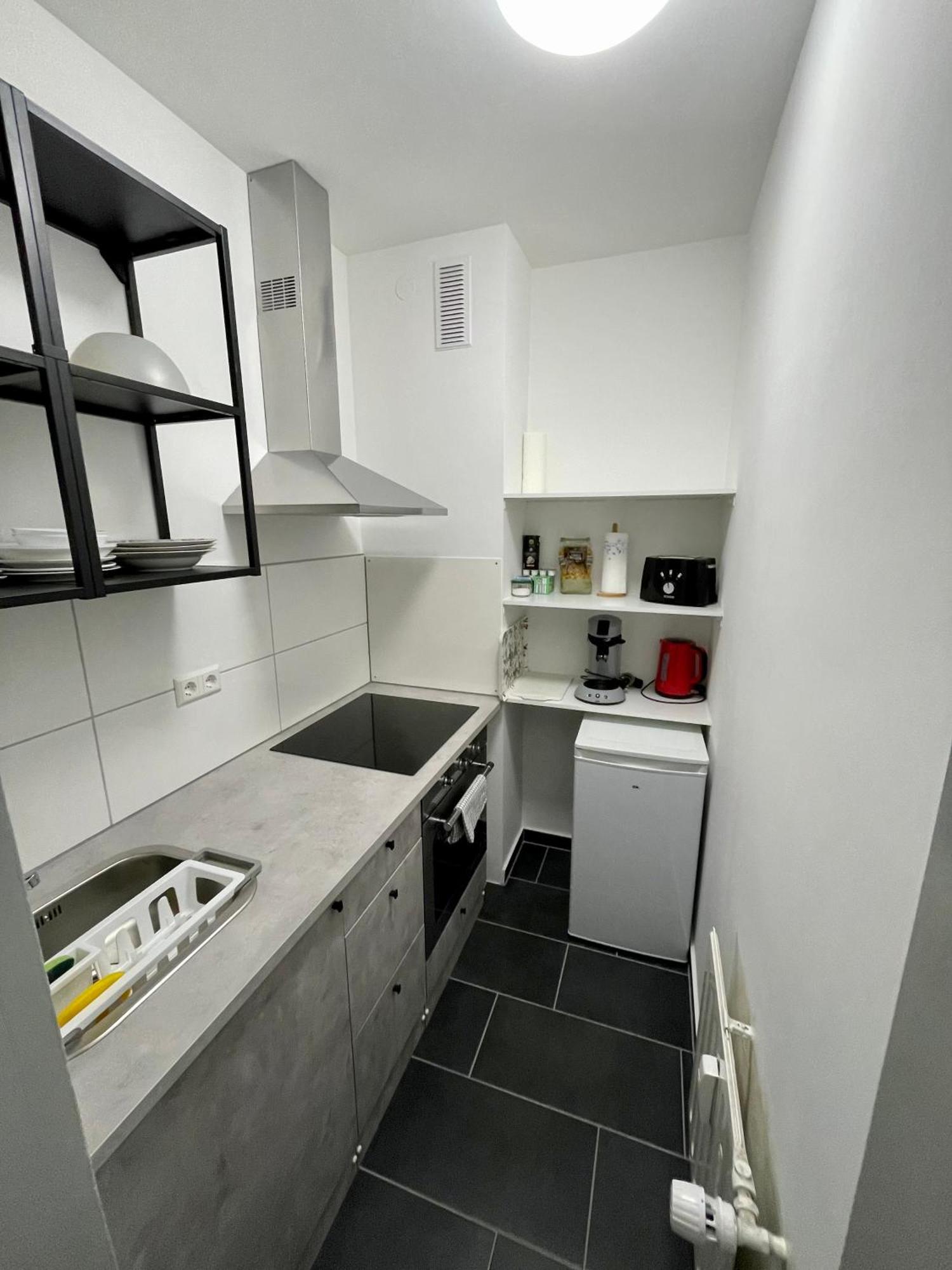 Naehe Hauptbahnhof & Ece-Center, Smart Tv Apartment Karlsruhe Ngoại thất bức ảnh